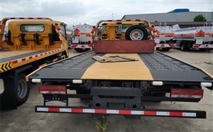 錫林郭勒盟道路救援服務(wù)指南 拖車、搭電、補胎一應(yīng)俱全，本地快速響應(yīng)