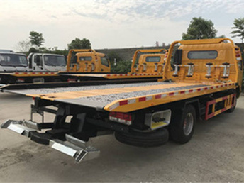 天津河北地區(qū)專業(yè)汽車救援服務(wù) 拖車、脫困、搭電、補胎、換電瓶與高速救援全方位指南